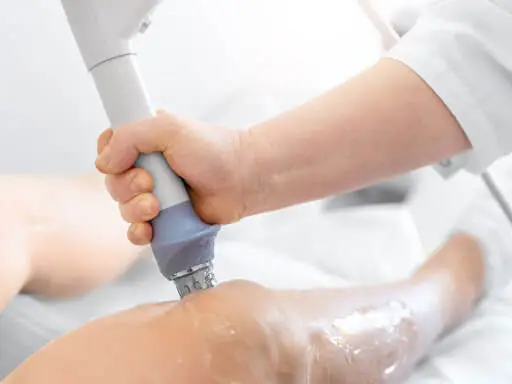 How Shockwave Therapy Complements Chiropractic Treatments