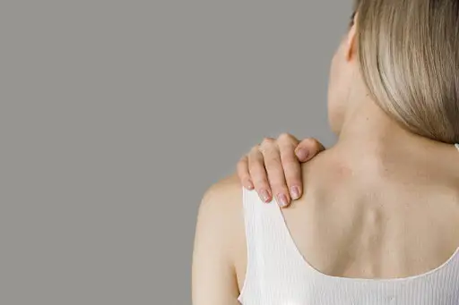 Guide to Frozen Shoulder Treatment With Chiropractic Care